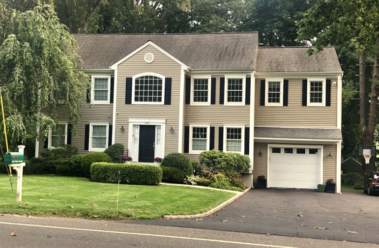 134 West Ave. real estate